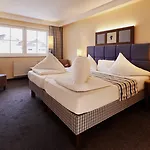 Robinson Amade 4*