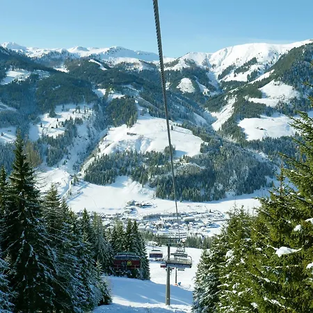 Robinson Amade 4*