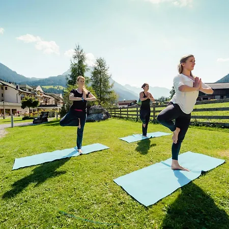 Hotel Robinson Amade 4*