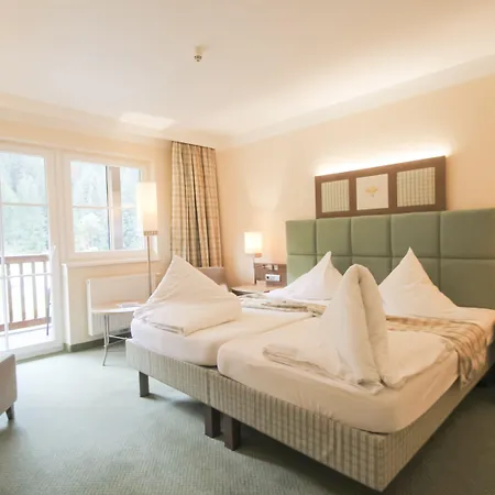 Robinson Amadé Hotel