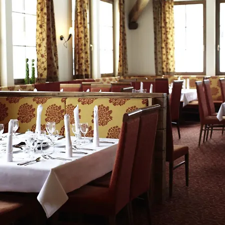 Robinson Amade 酒店 克雷纳尔