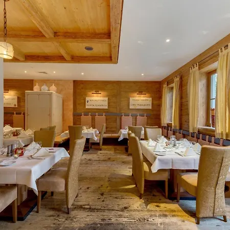 Robinson Amade 4* 克雷纳尔