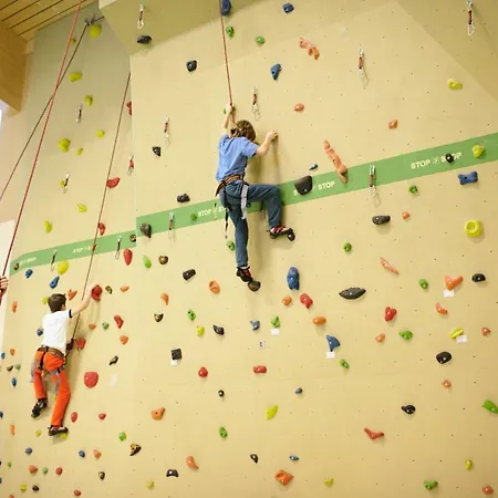 Отель Robinson Amade 4*