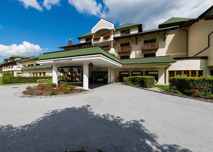 Robinson Amade Hotel