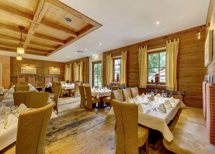 Robinson Amade Hotel