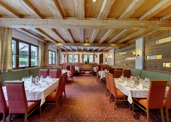 Robinson Amade Hotel