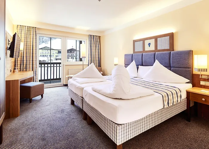 Hotel Robinson Amade 4*