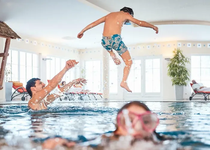 Robinson Amade Hotel